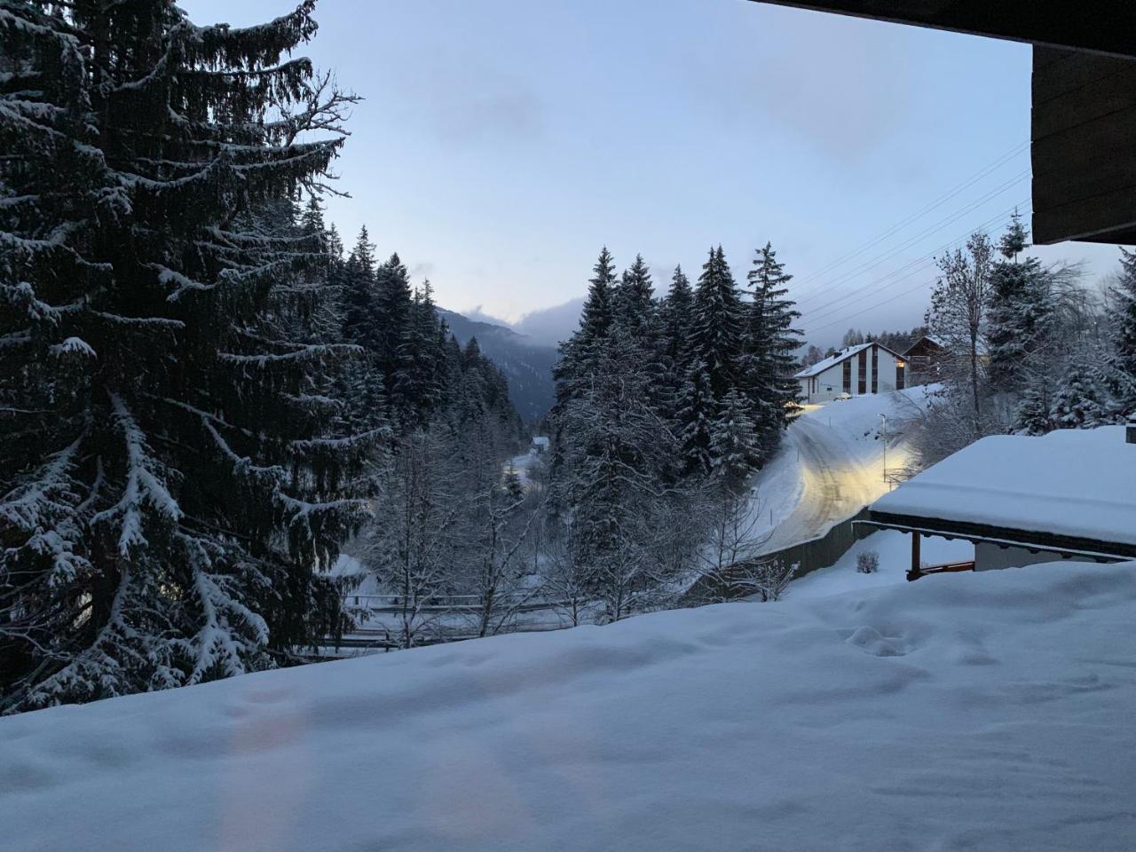 Ferienwohnung Laax Mit Traumblick, Grossem Balkon Und Terrasse Екстериор снимка